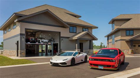 Luxury Garage Bodog