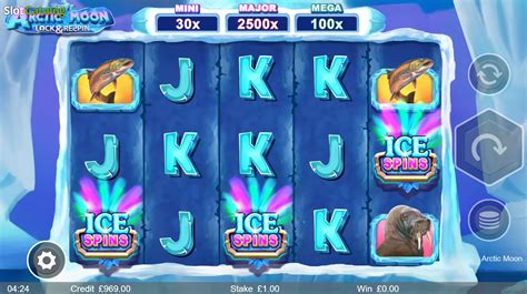 Play Arctic Moon Lock And Respin slot